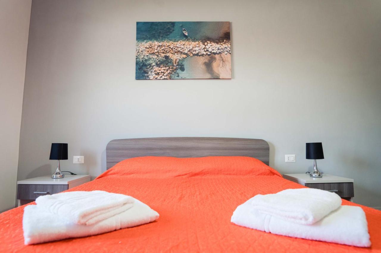 B&B Dell'Infopoint-La Via Silente Castelnuovo Cilento Bagian luar foto