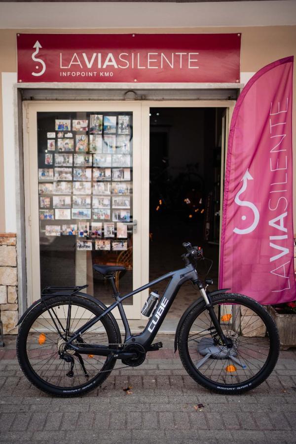 B&B Dell'Infopoint-La Via Silente Castelnuovo Cilento Bagian luar foto