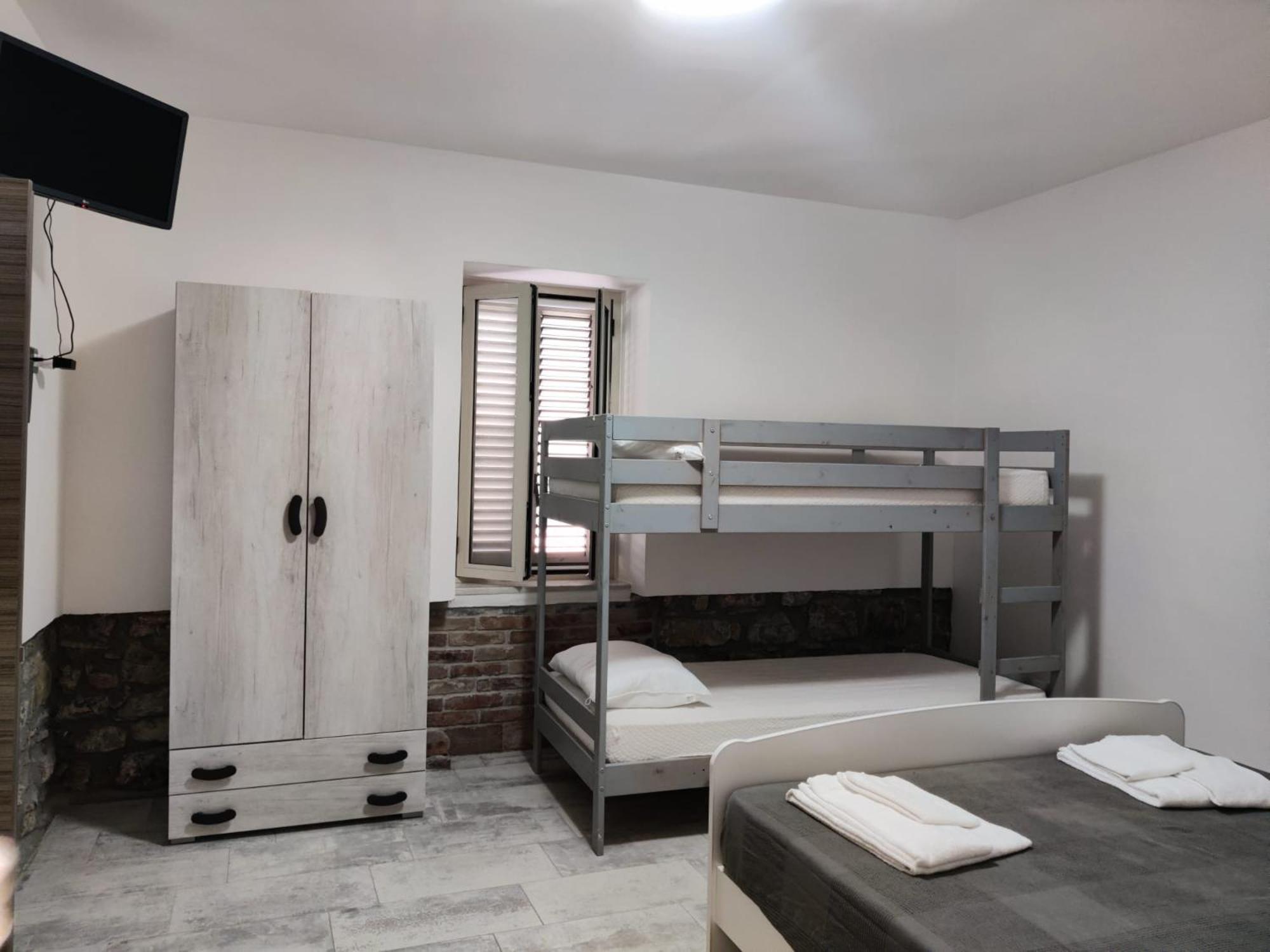 B&B Dell'Infopoint-La Via Silente Castelnuovo Cilento Bagian luar foto